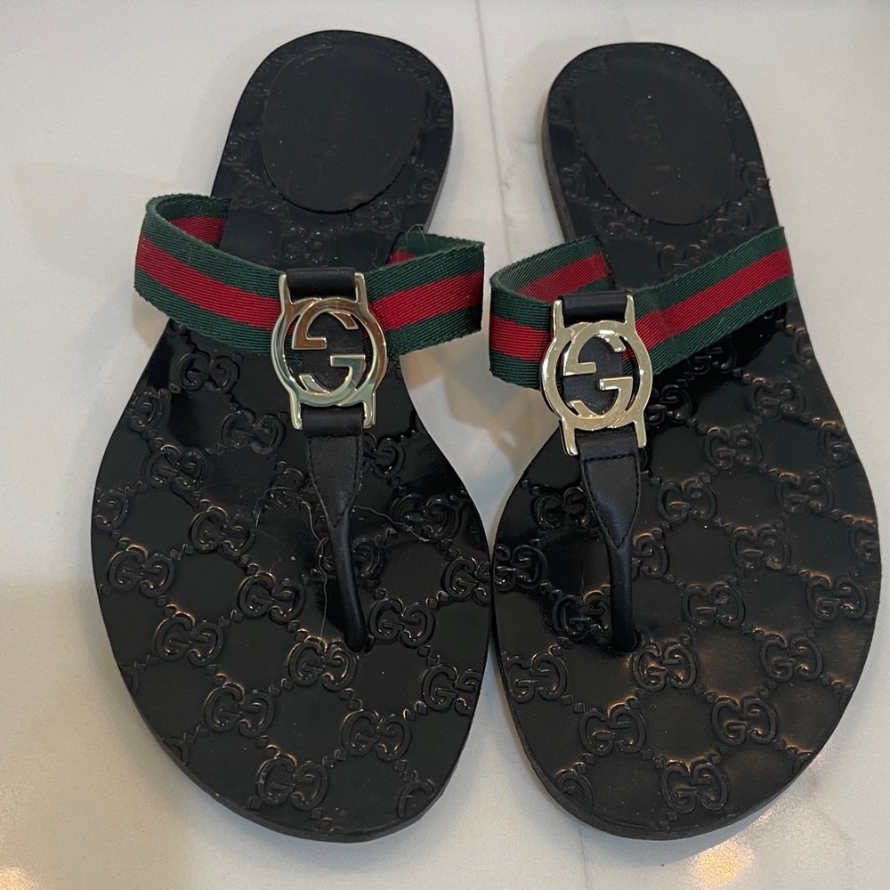 Authentic Gucci Black Flip-Flops with Green and Red Accents